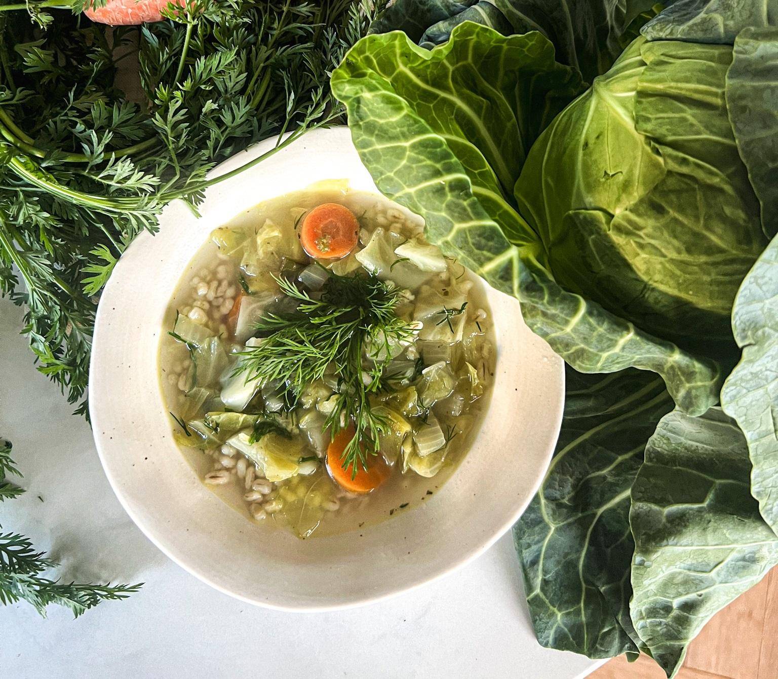 Zupa z młodej kapusty z kaszą pęczak - przepisy Cook4Me | Tefal