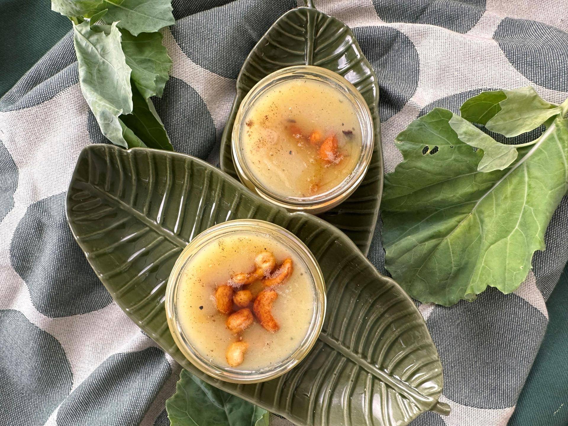 Chłodnik ziemniaczany z wanilią i orzechami nerkowca - przepisy Cook4Me | Tefal