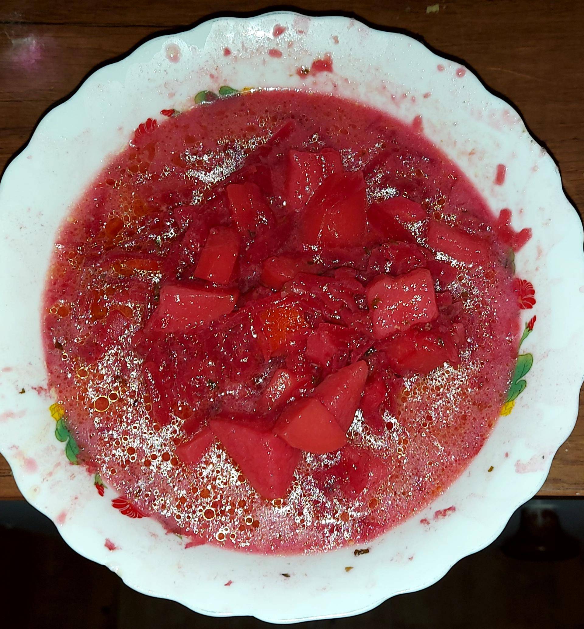 Zupa buraczkowa z warzywami i zacierką - przepisy Cook4Me | Tefal