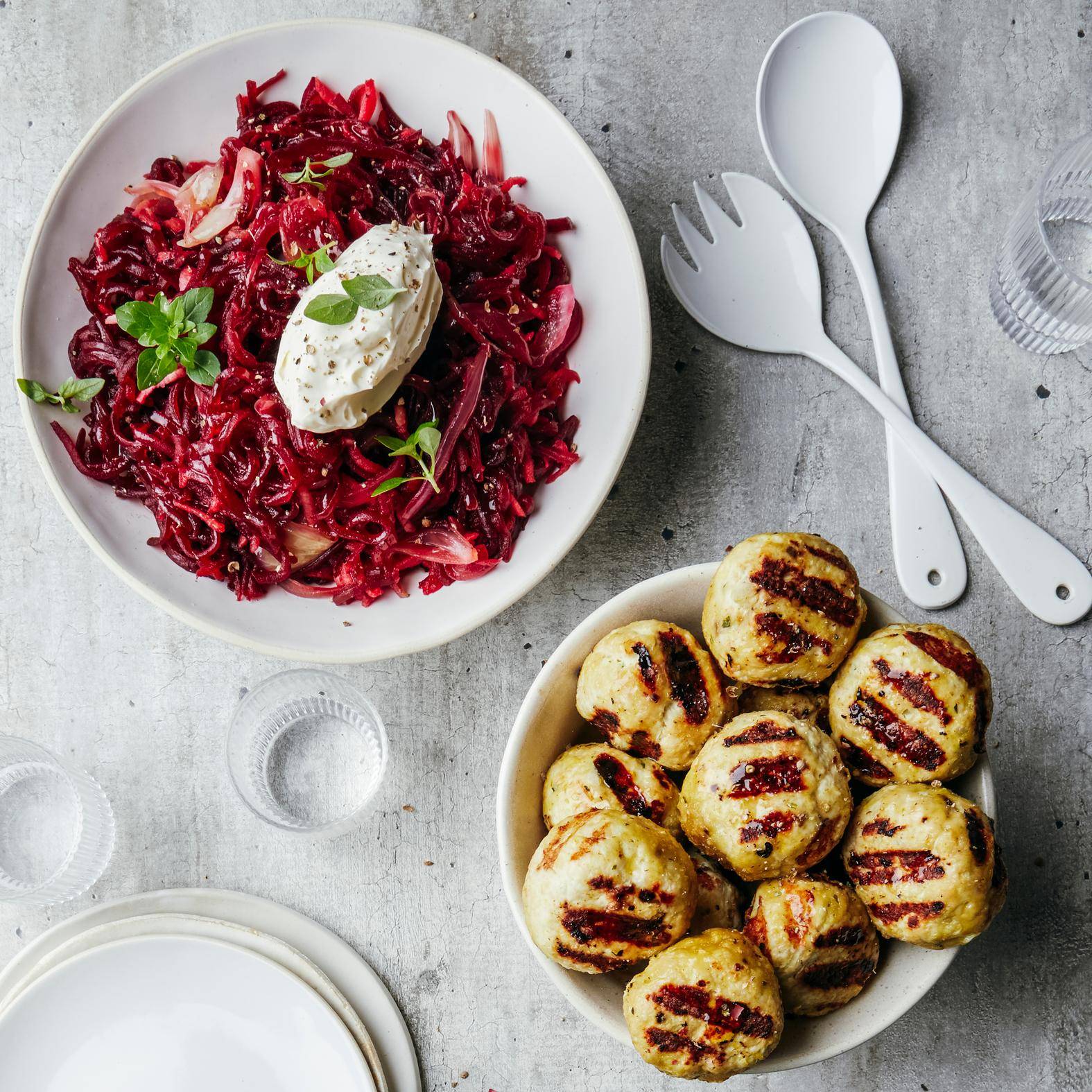 Pulpety z indyka z burakami duszonymi w jabłkach - przepisy OptiGrill 2in1 | Tefal