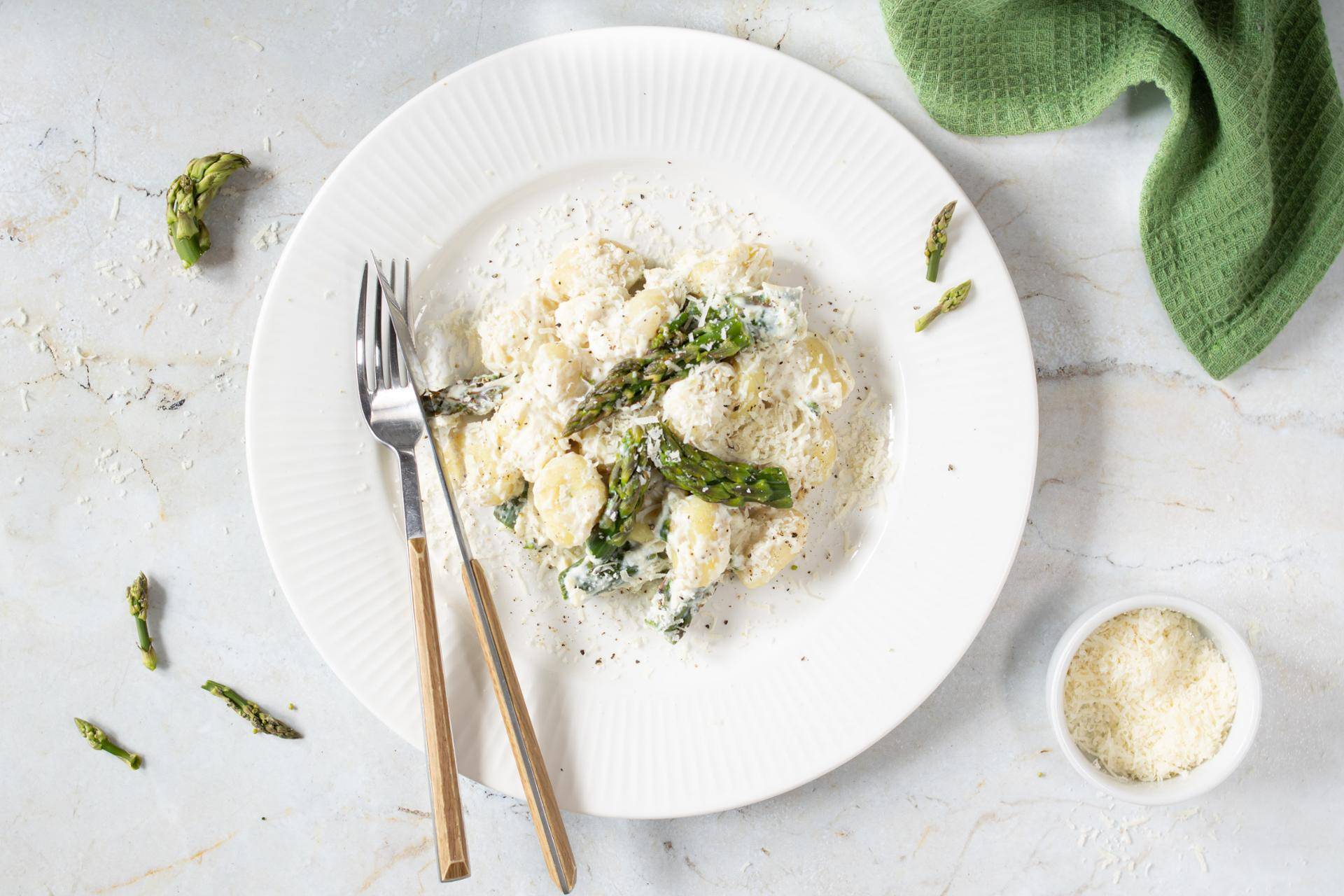 Gnocchi z zielonymi szparagami i ricottą - przepisy Cook4Me | Tefal