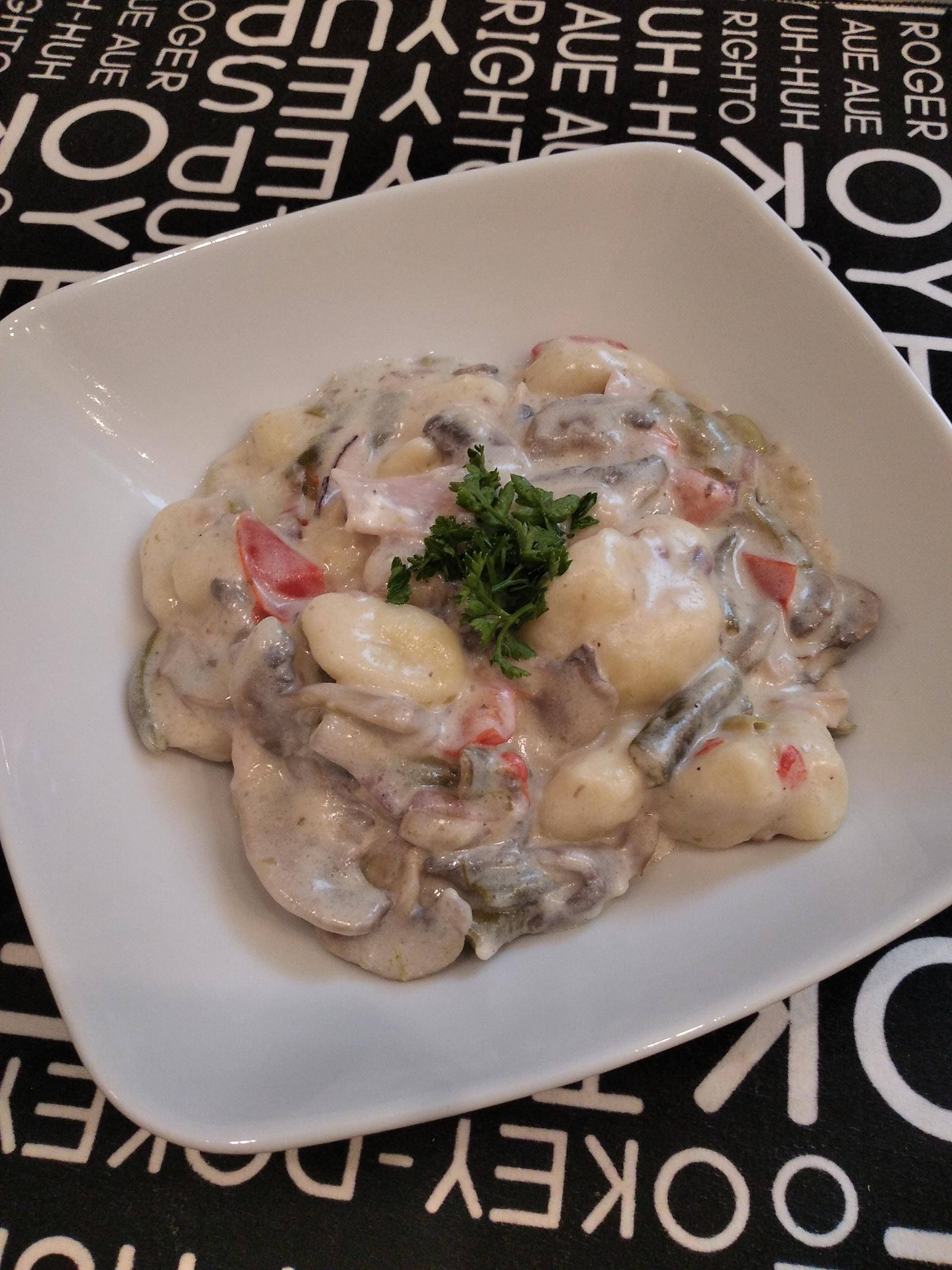 Gnocchi z pieczarkami w sosie śmietanowym - przepisy Cookeo V3 | Tefal