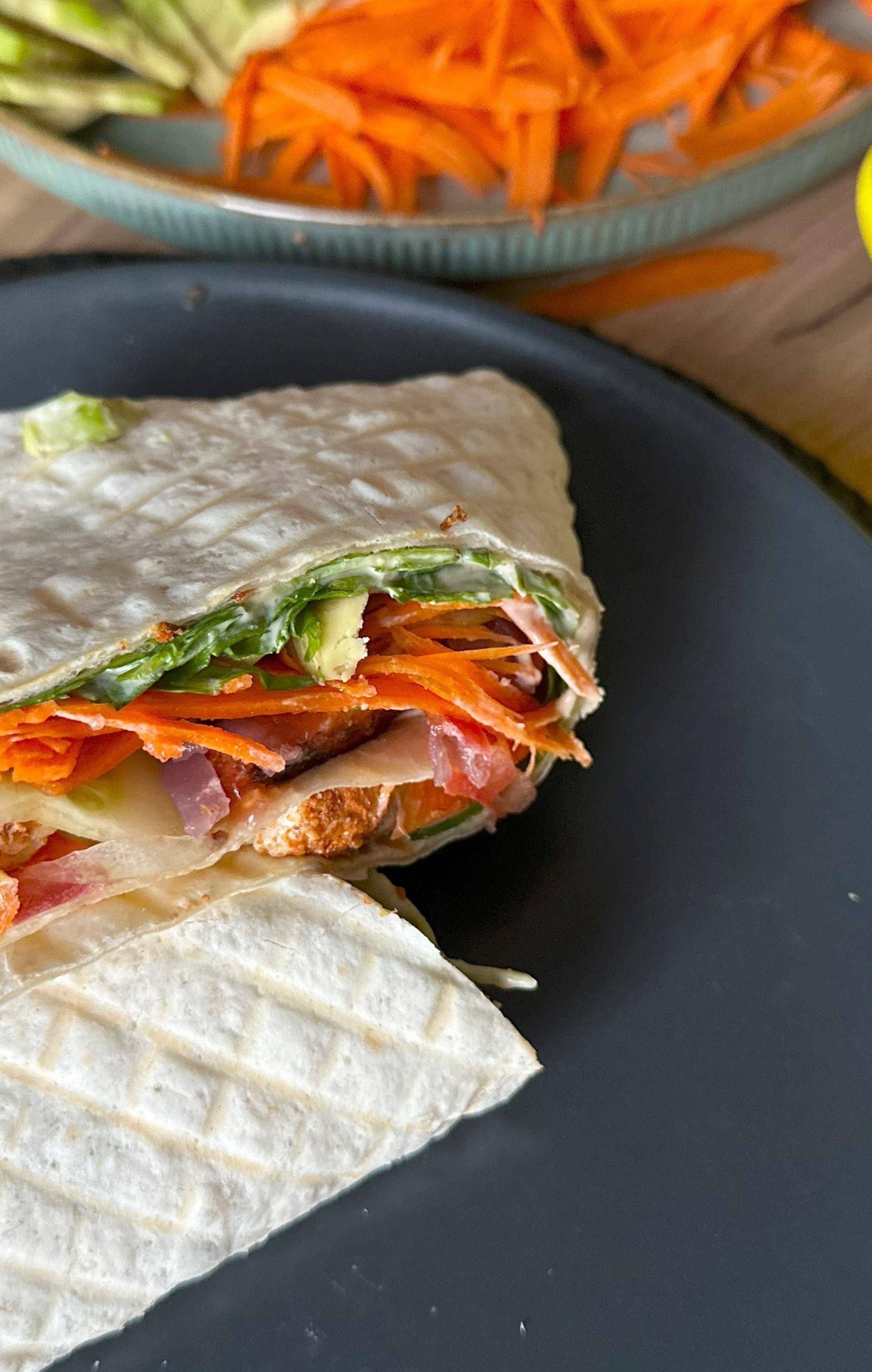 Tortilla z kurczakiem i warzywami - przepisy Cook4Me | Tefal