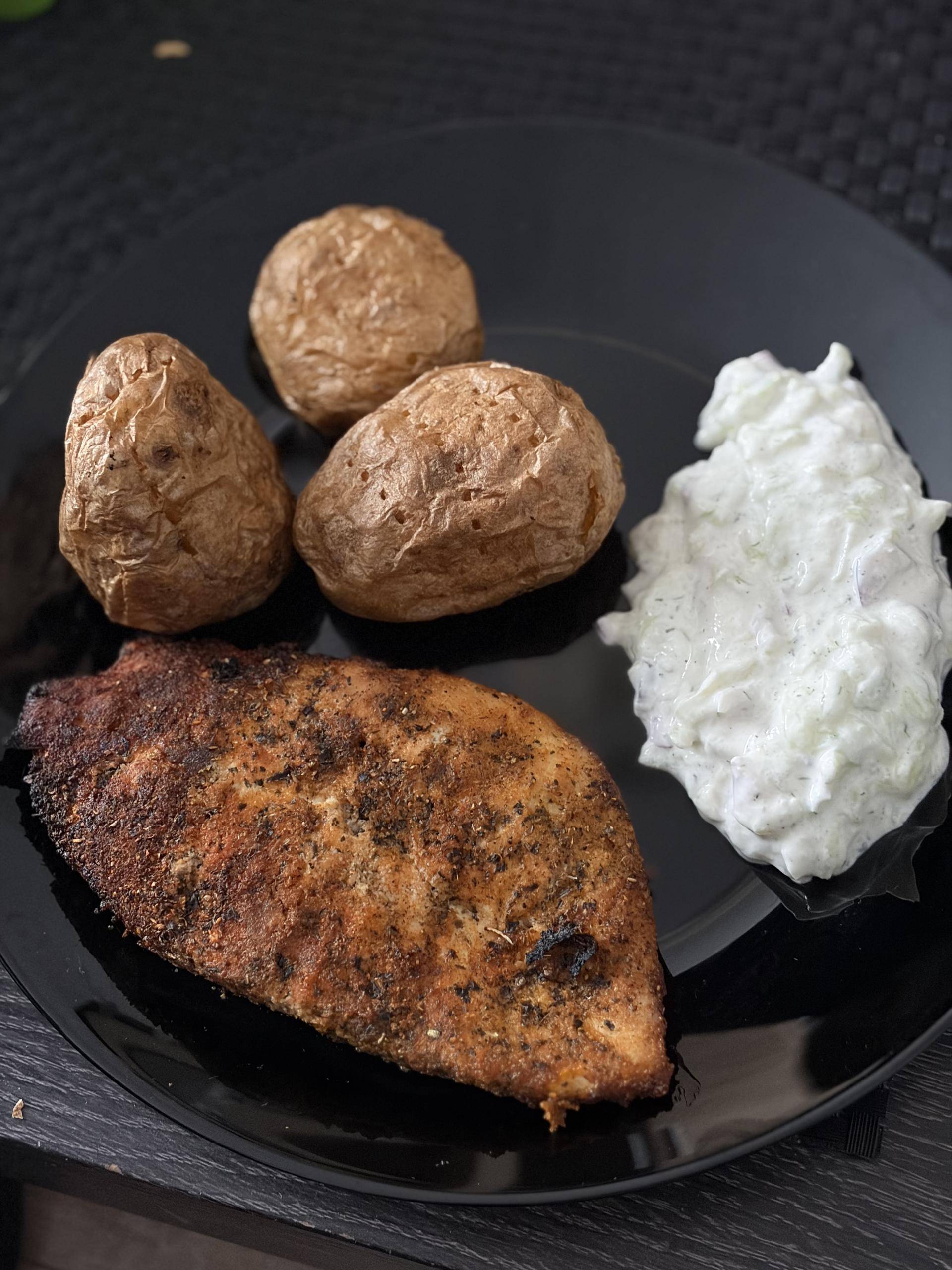 Pierś z kurczaka pieczona w papierze z ziemniaczkami jak z ogniska - przepisy Dual EasyFry&Grill | Tefal