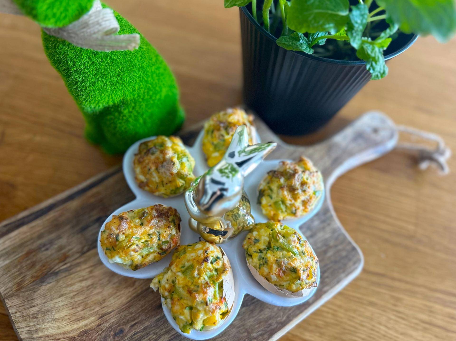 Faszerowane pieczone jajka w skorupkach - przepisy EASY FRY & GRILL 2 in 1 MECHANICAL | Tefal