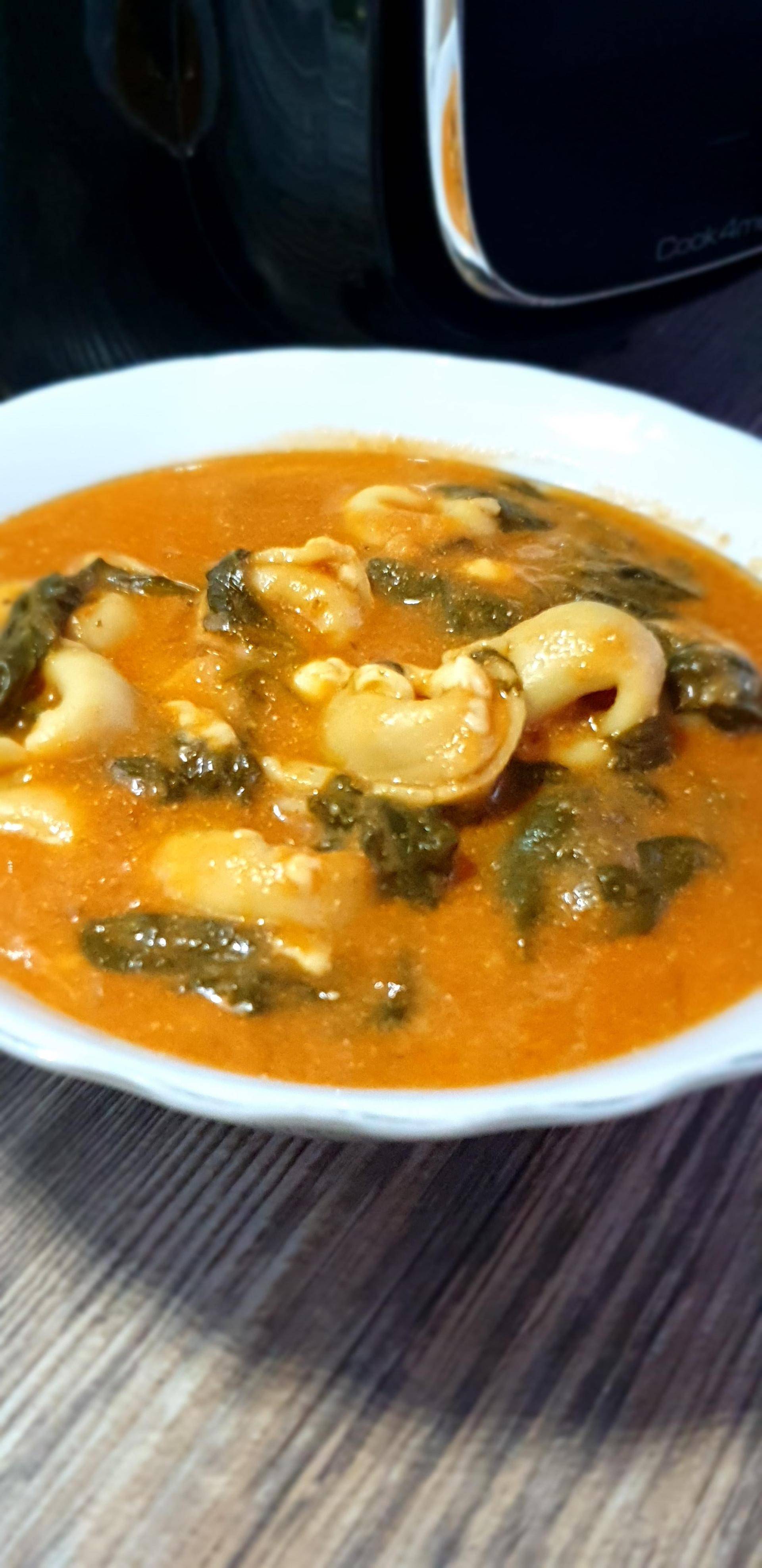 Zupa z tortellini - przepisy Cookeo V3 | Tefal