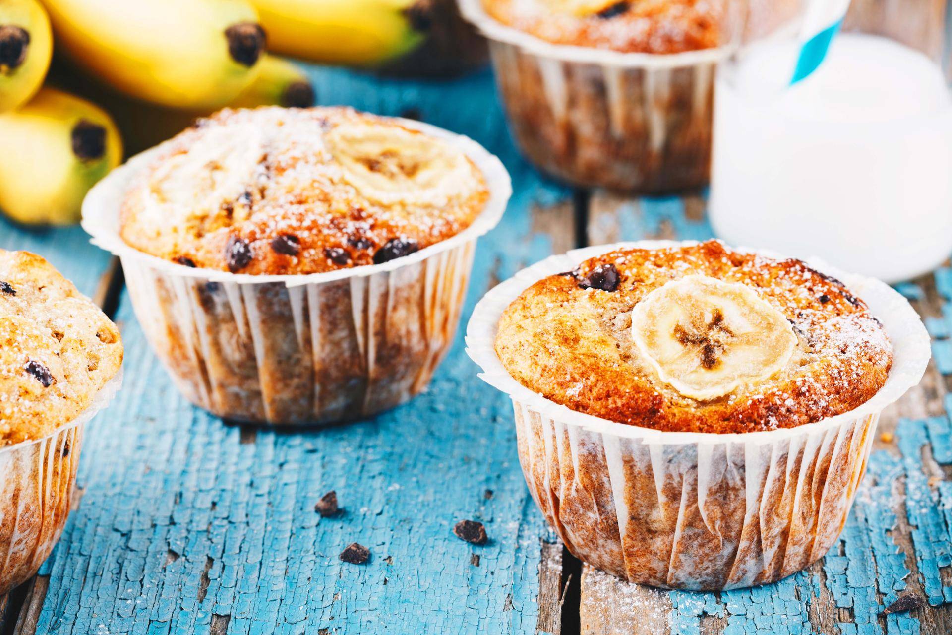 Mini muffiny z bananami i płatkami czekoladowymi - przepisy Cake Factory | Tefal