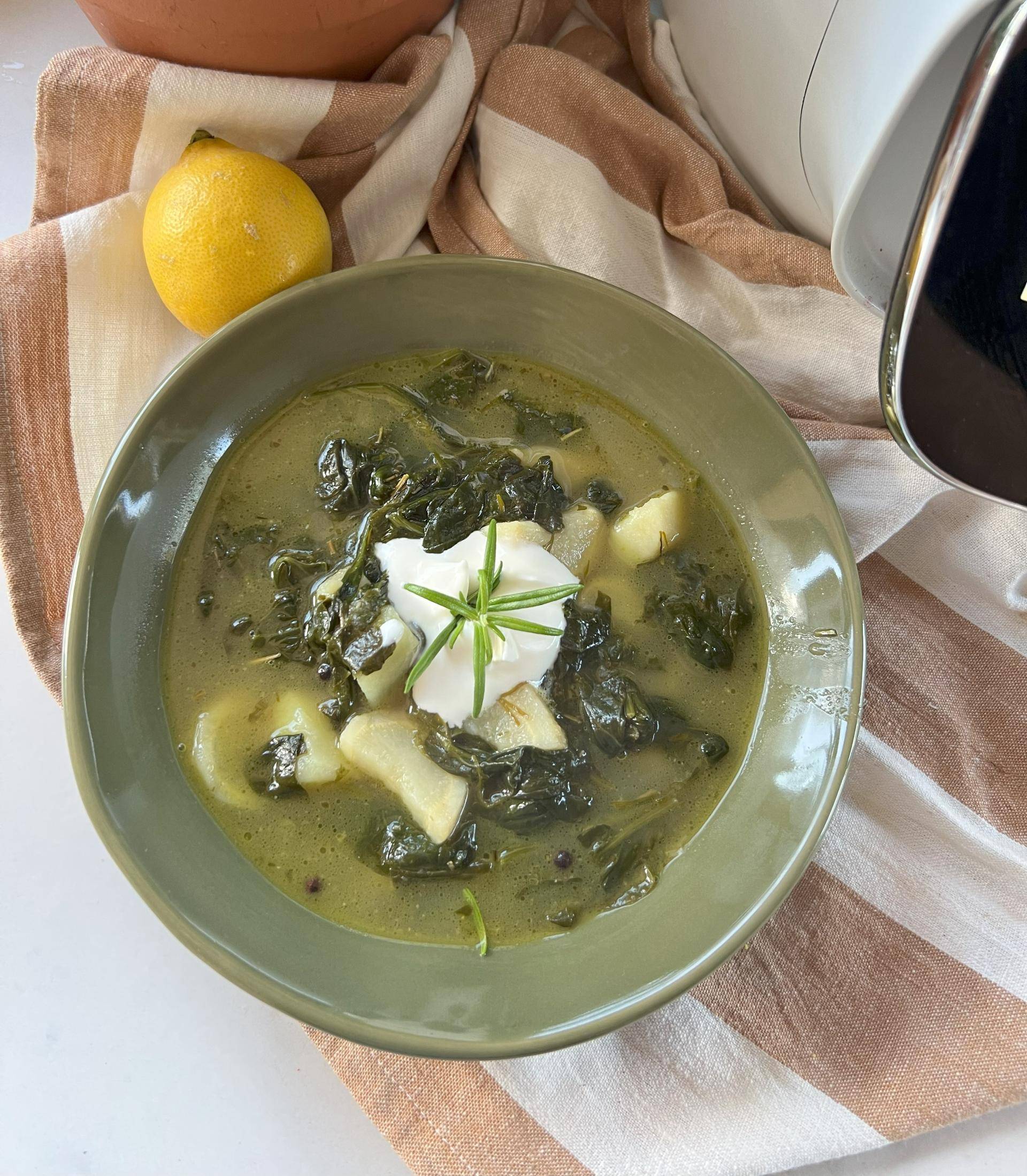 Zupa ze szpinaku z młodymi ziemniakami - przepisy Cook4Me | Tefal
