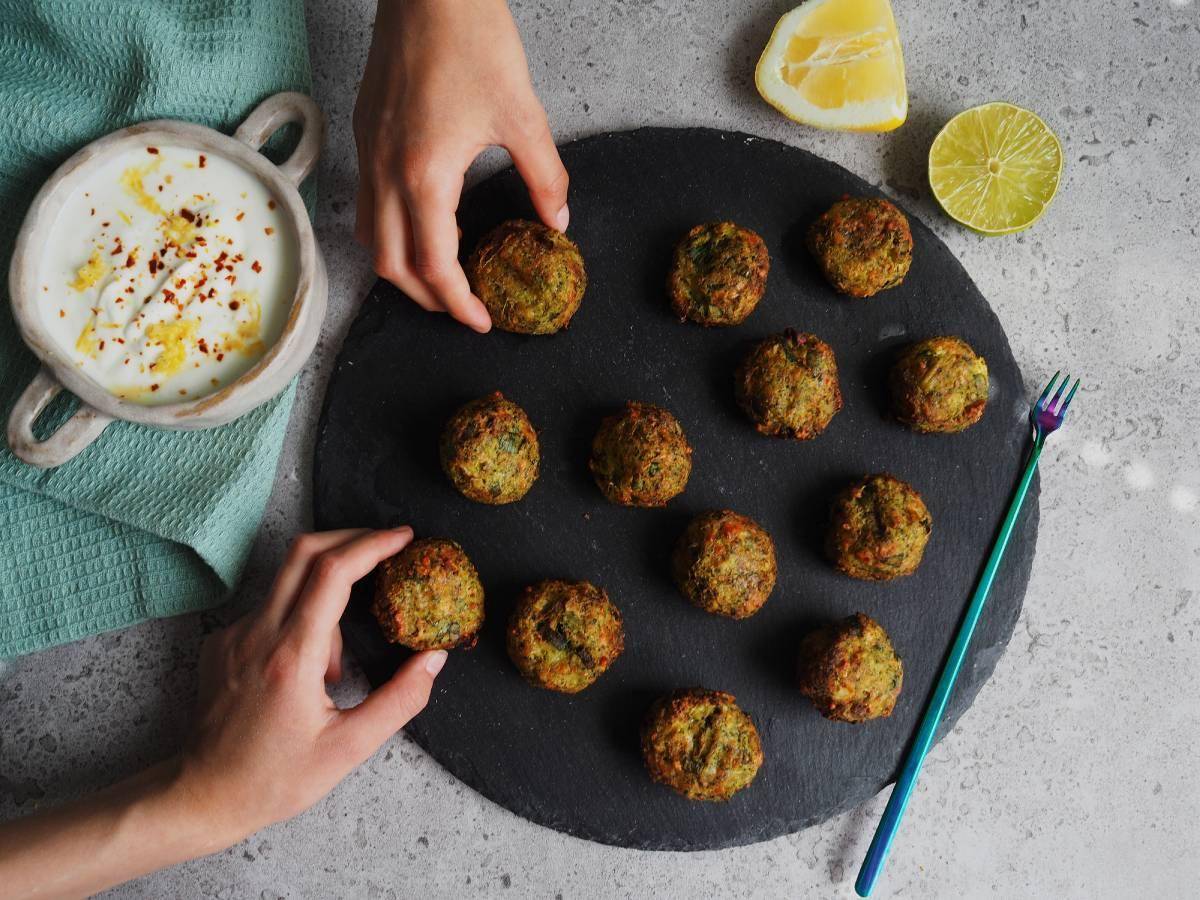 Kuleczki brokułowe - przepisy EASY FRY & GRILL 2 in 1 MECHANICAL | Tefal