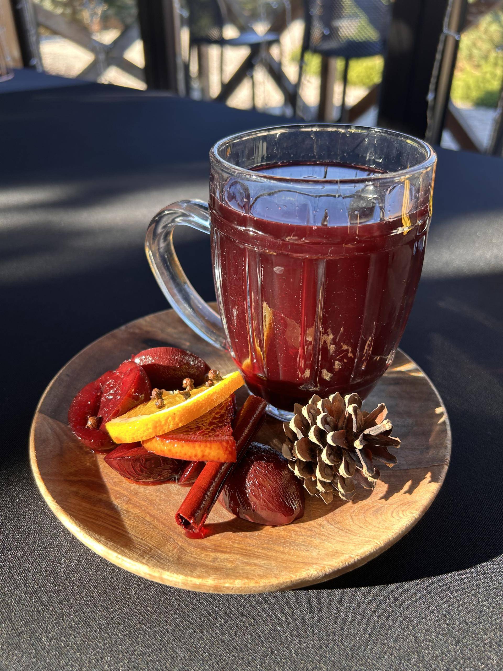 Świąteczne grzane wino ze śliwkami - przepisy Cook4Me | Tefal