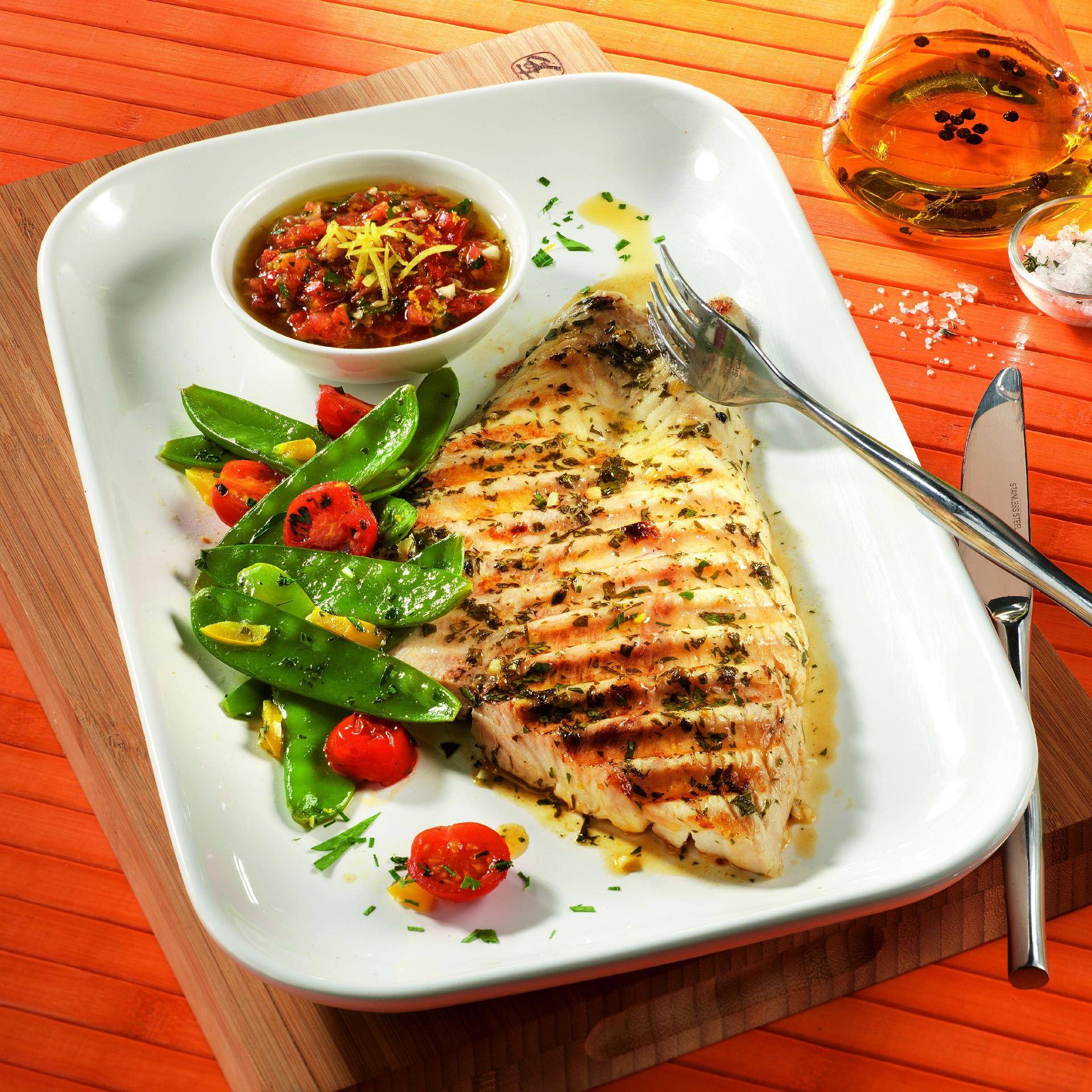 Grillowany leszcz z pomidorami i oliwą - przepisy EASY FRY & GRILL 2 in 1 DIGITAL | Tefal
