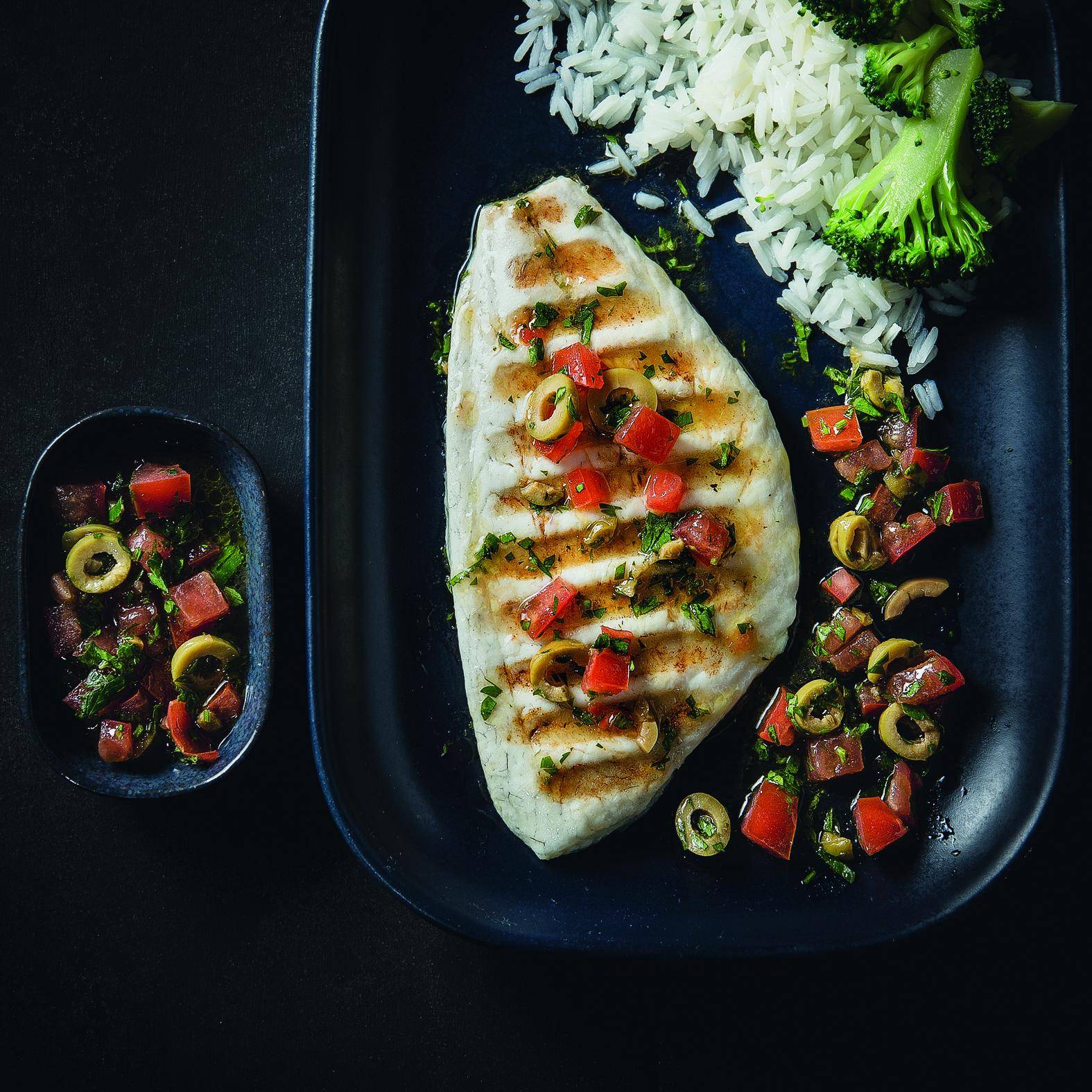 Leszcz z pomidorami i oliwkami - przepisy OptiGrill | Tefal