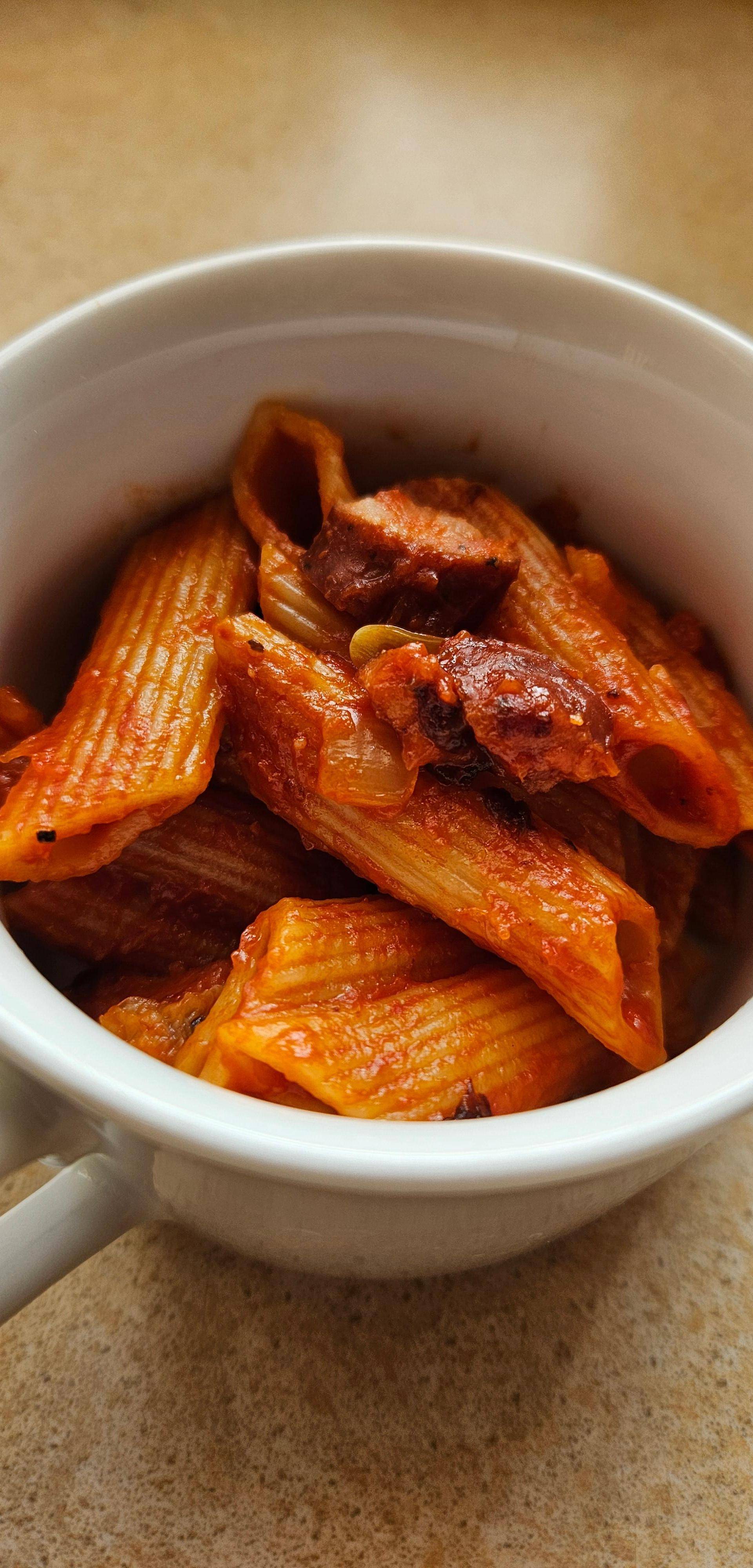 Makaron penne z kiełbasą śląską - przepisy Cookeo V3 | Tefal