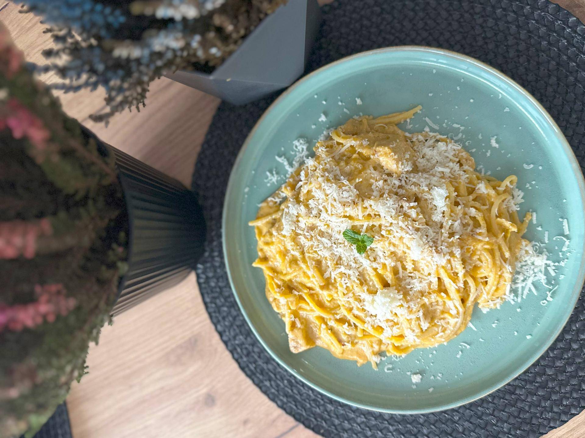 Dyniowy makaron z kurczakiem - przepisy Cook4Me | Tefal