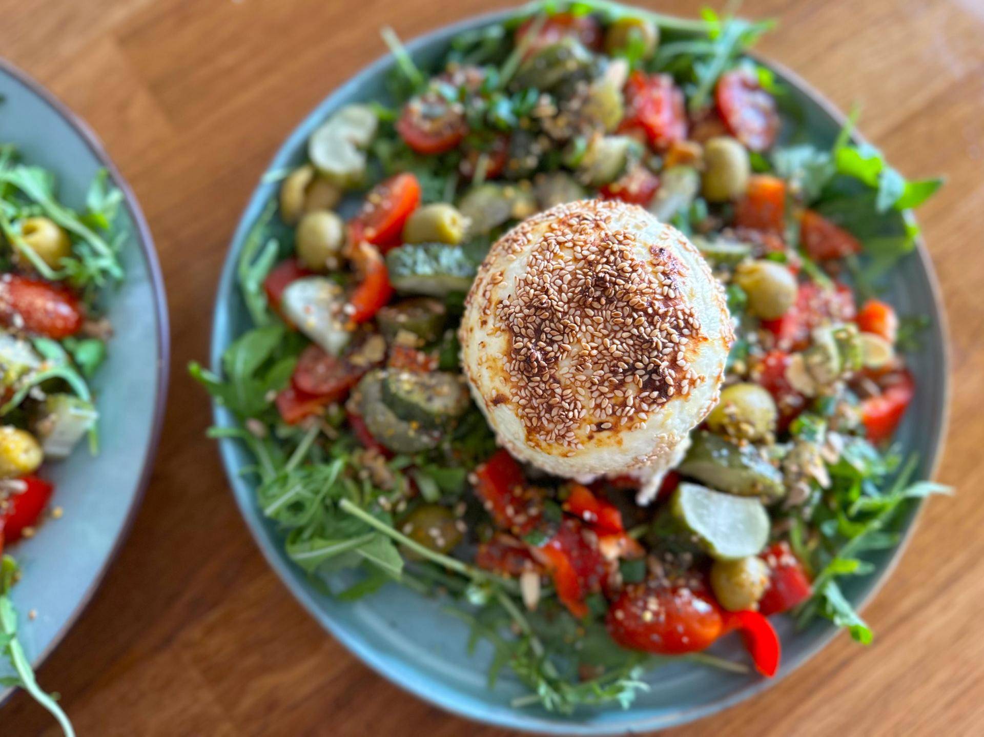 Pieczony ser włoski z letnią sałatką - przepisy EASY FRY & GRILL 2 in 1 MECHANICAL | Tefal