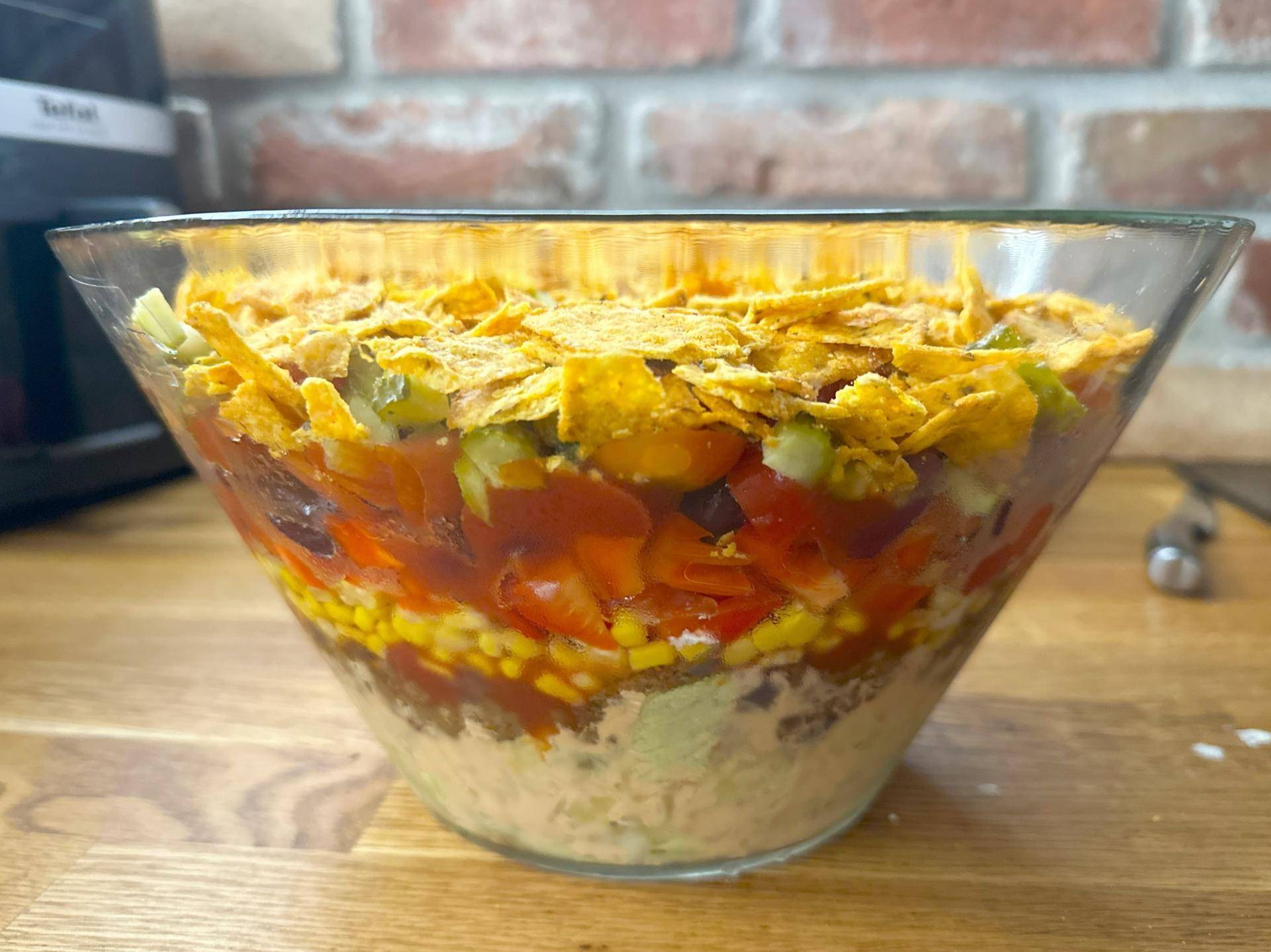 Sałatka po meksykańsku z nachosami - przepisy Cook4Me | Tefal