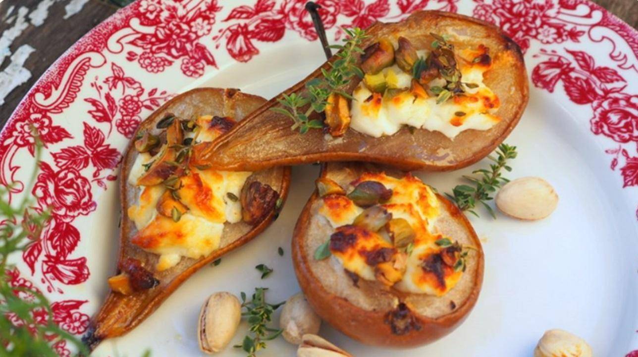 Pieczone gruszki z serem, miodem i orzechami - przepisy Cook4Me | Tefal