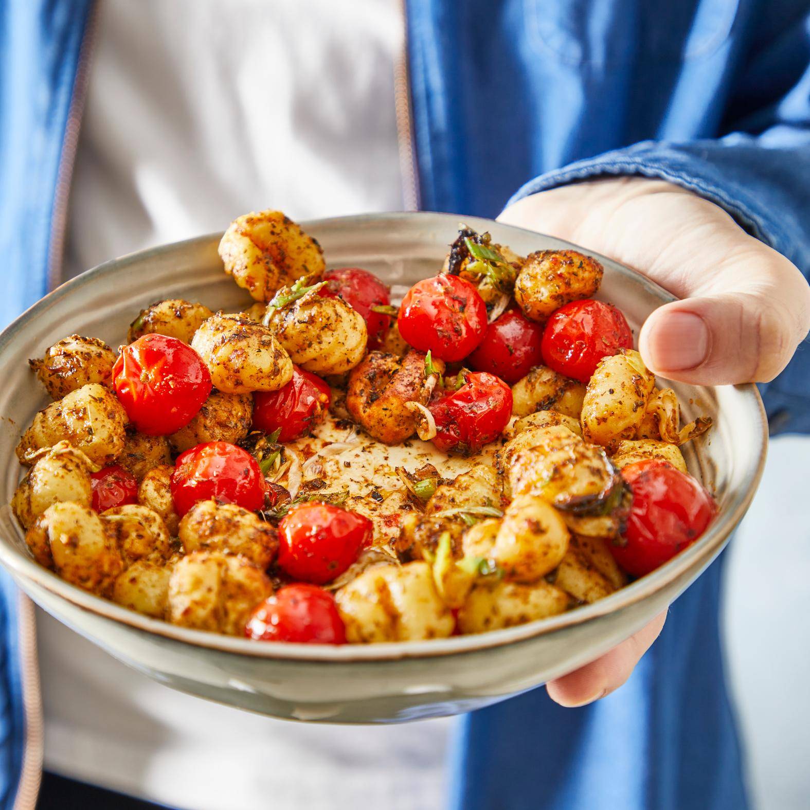 Chrupiące gnocchi z fetą i pomidorkami koktajlowymi - przepisy Easy Fry Compact | Tefal