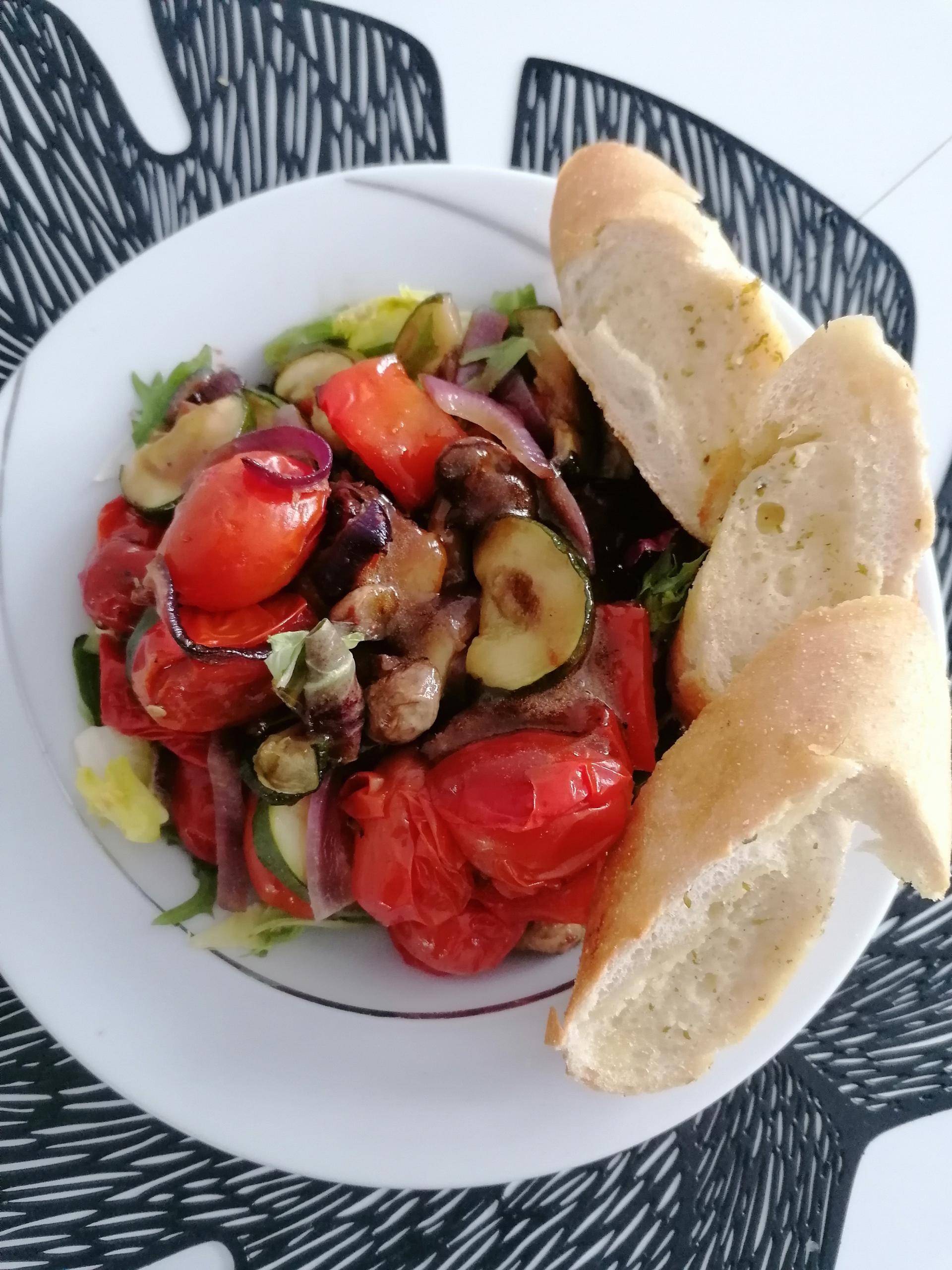 Grillowane warzywa na mixie sałat - przepisy Cookeo V3 | Tefal
