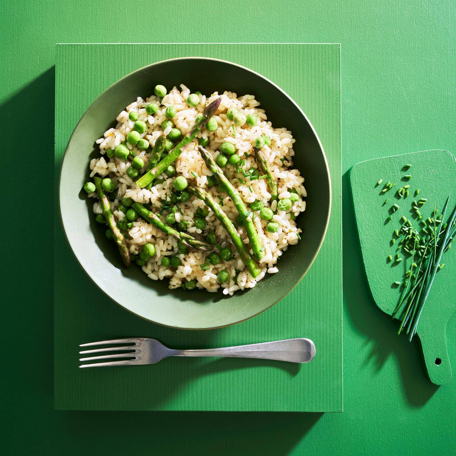 Risotto ze szparagami i groszkiem - przepisy Patelnie i Garnki | Tefal