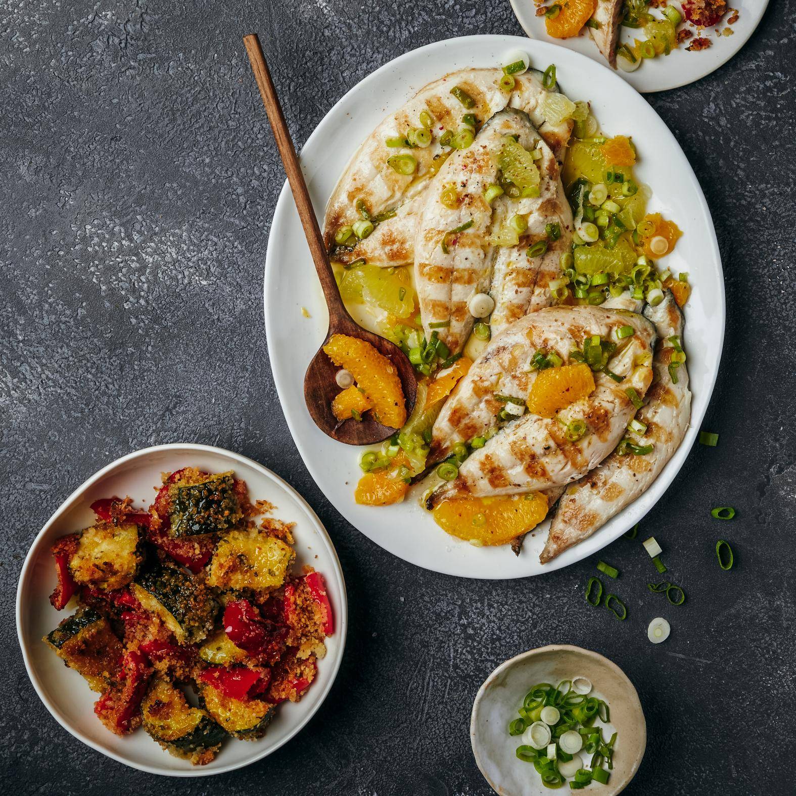 Grillowane filety z makreli z cytrusami i chrupkimi warzywami - przepisy OptiGrill 2in1 | Tefal