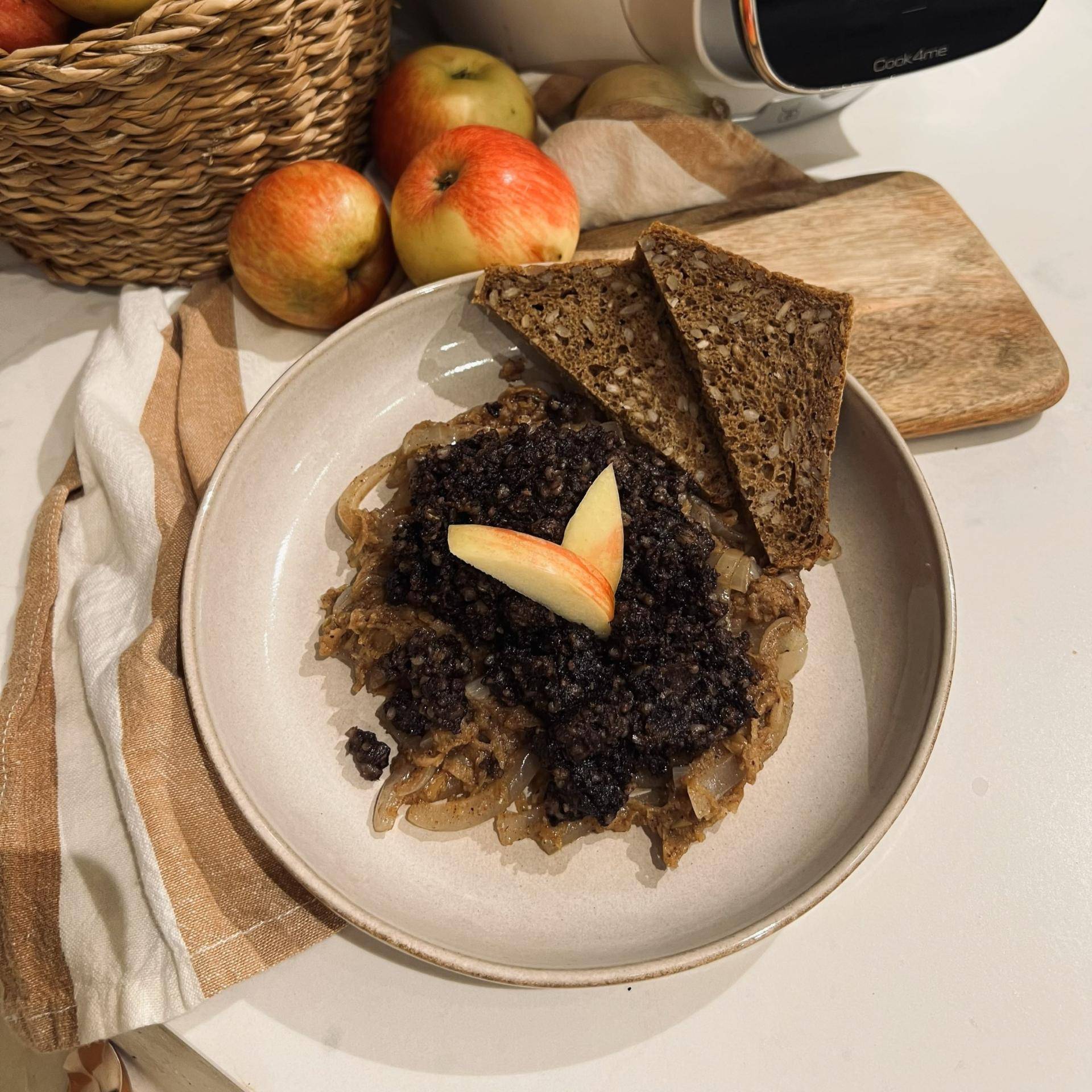 Kaszanka na jabłkach i cebuli - przepisy Cook4Me | Tefal