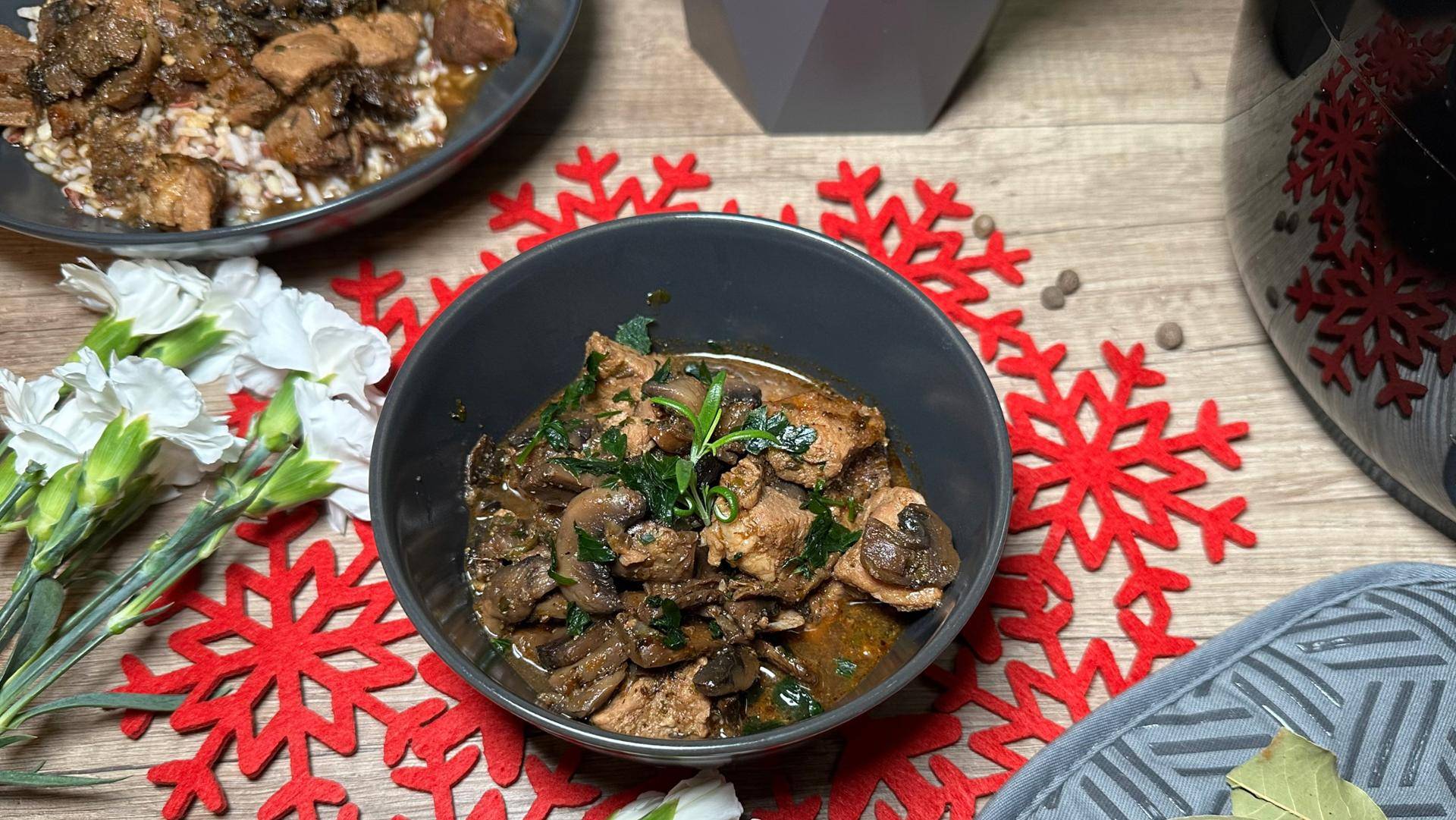Gulasz wieprzowy z pieczarkami - przepisy Cook4Me | Tefal