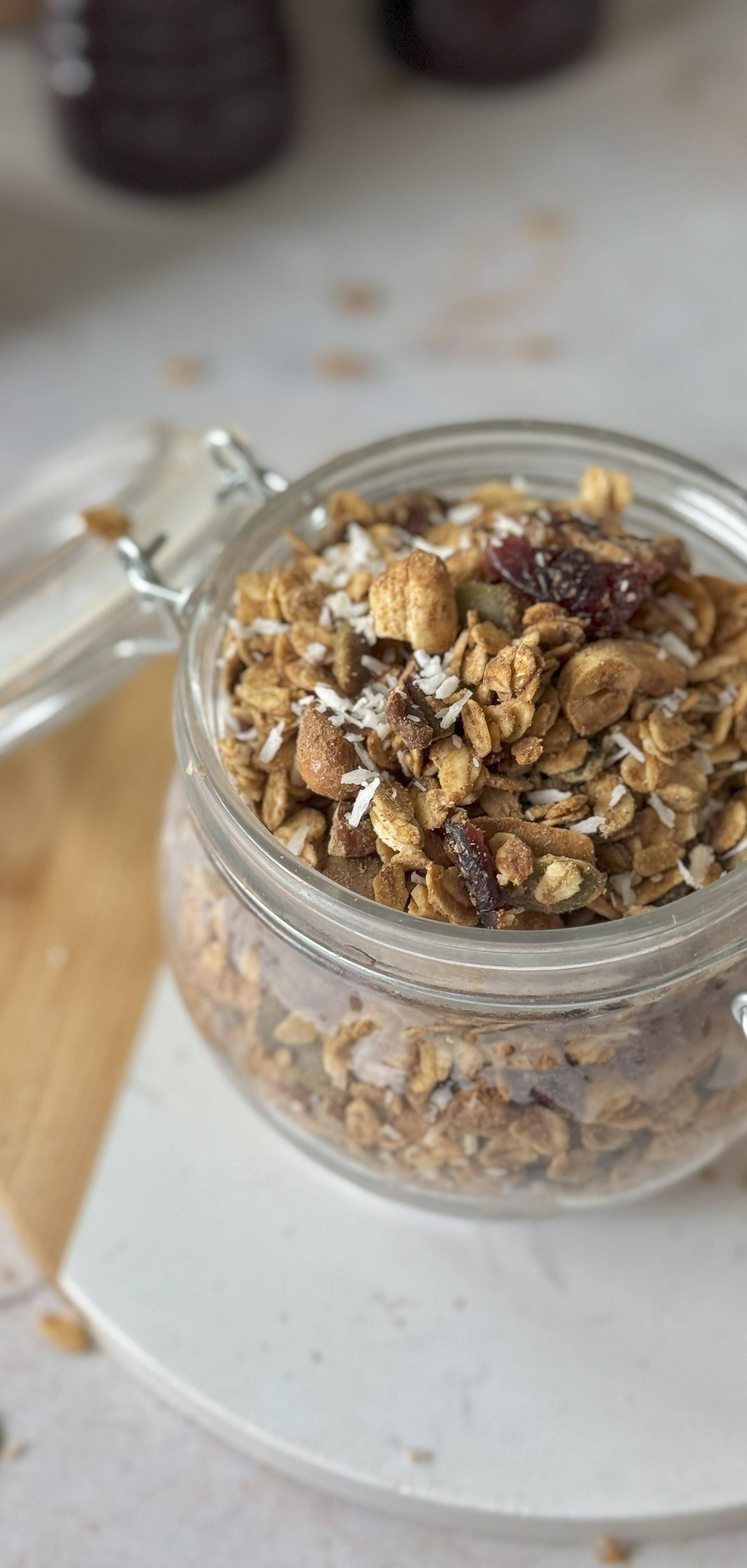 Granola orzechowa z cynamonem i żurawiną - przepisy EASY FRY & GRILL 2 in 1 MECHANICAL | Tefal