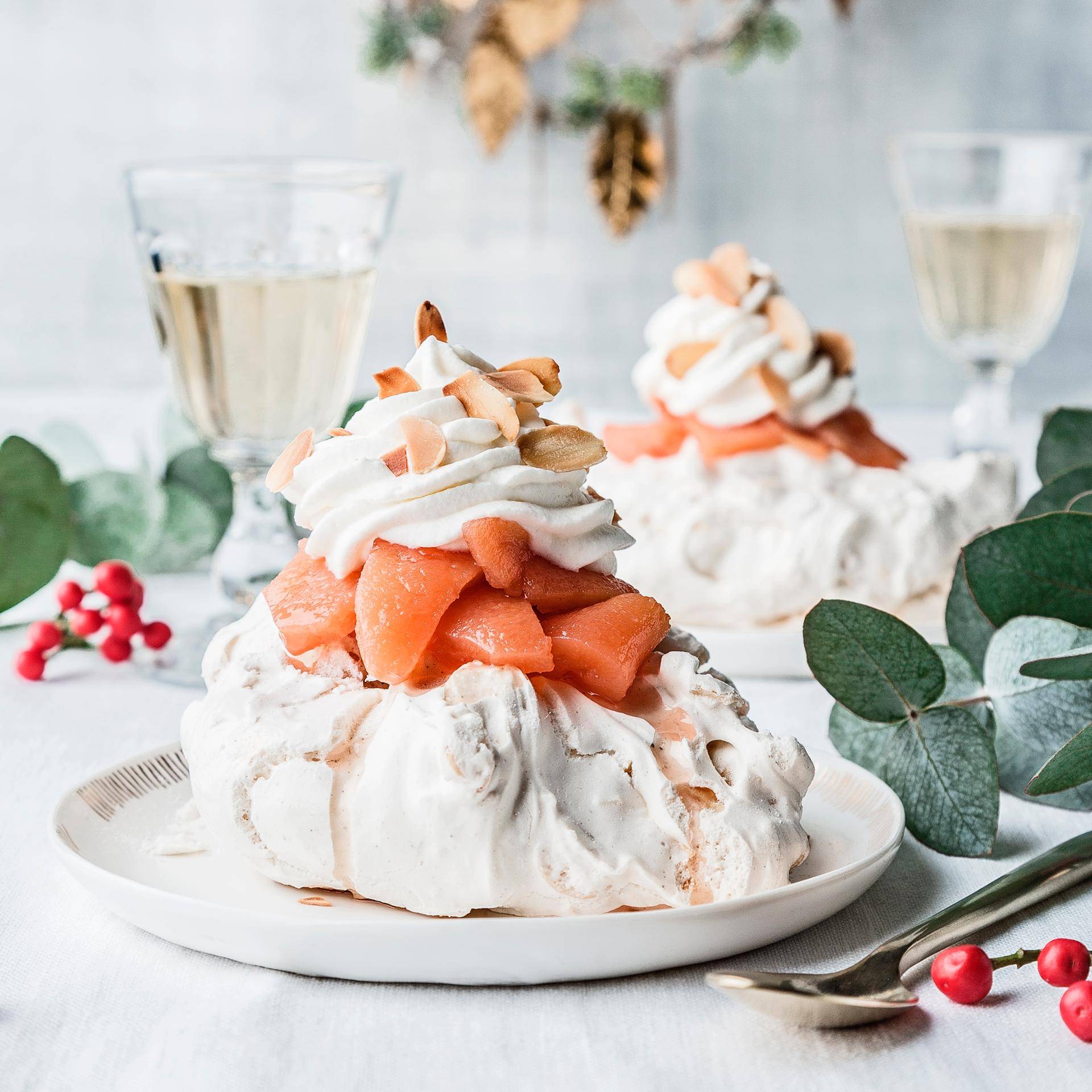 Pavlova z kandyzowaną pigwą - przepisy Cook4Me | Tefal