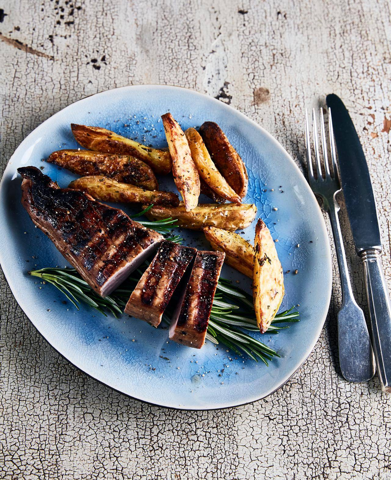 Balsamiczny filet wieprzowy z rozmarynowymi ziemniakami - przepisy OptiGrill 2in1 | Tefal