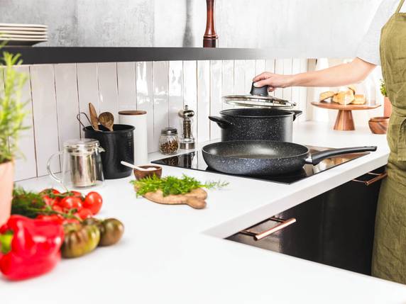 zalety patelni aluminiowej