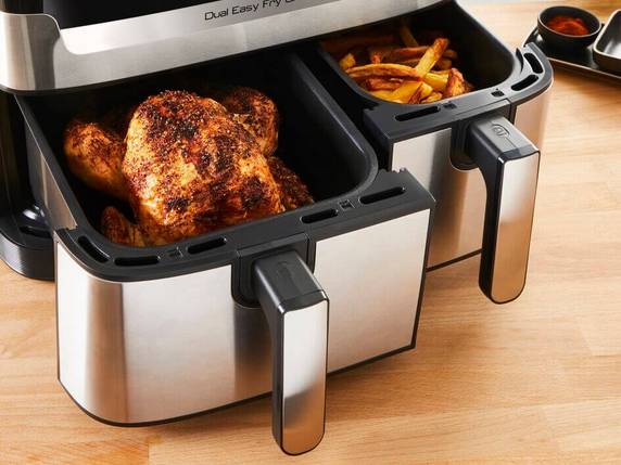 Medium-DUAL-EASY-FRY&GRILL_EY90_EZ90_FAMILY-MEAL-chicken_3782x2837.jpg