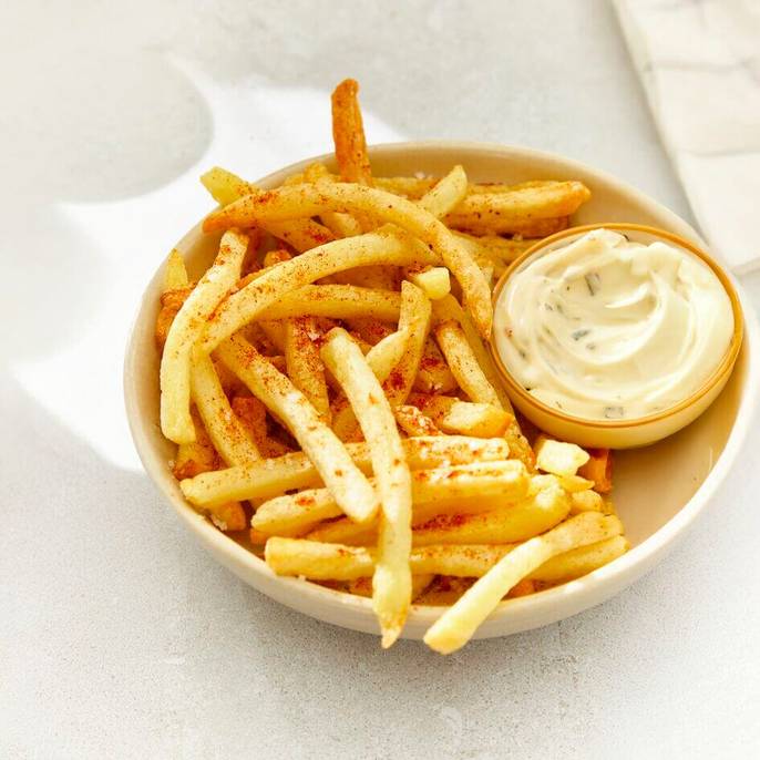 Medium-French fries and bearnaise sauce-Frites et bearnaise.jpg