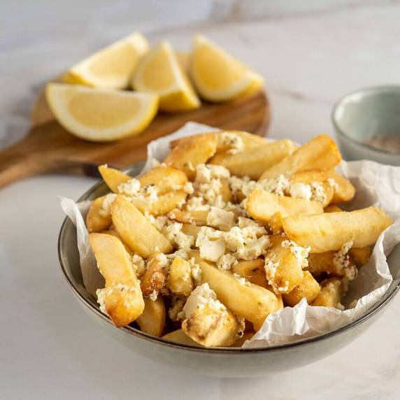 Medium-Frites et fromage - fries and cheese.jpg