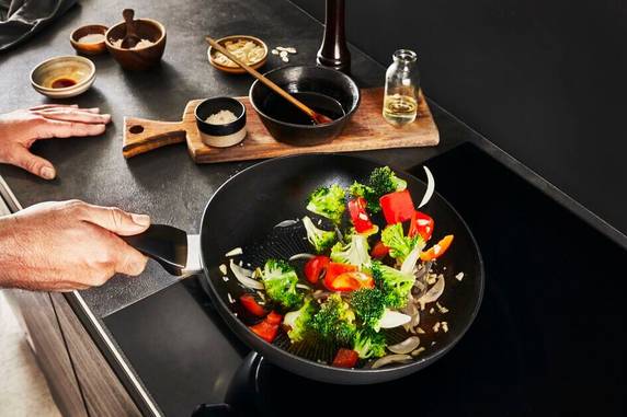 Medium-Unlimited-wok-O6GJ-VEGETABLES WOK -landscape-1.jpg